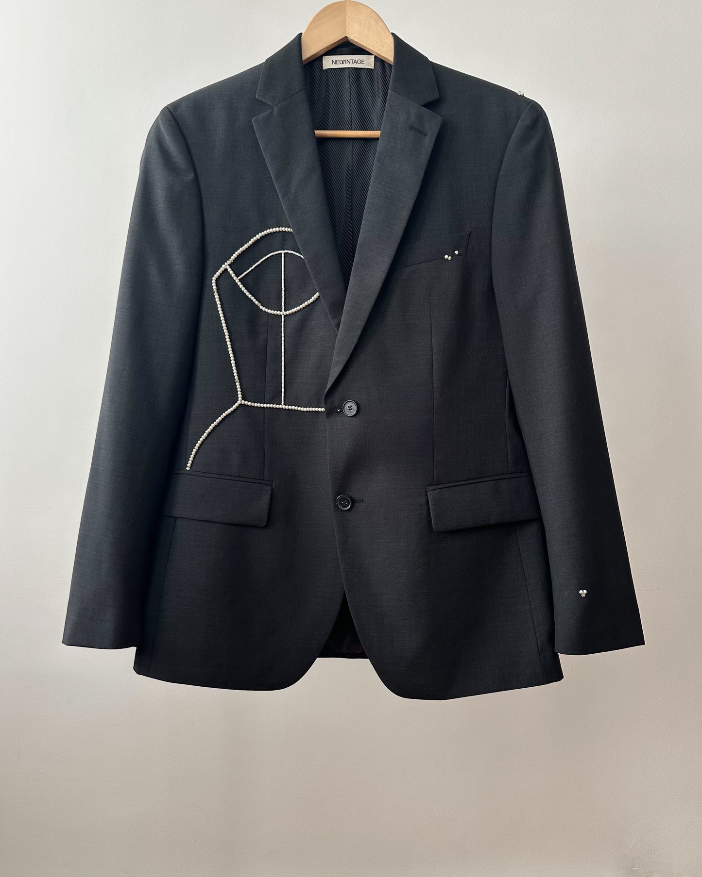 GRAY WOOL BLAZER WITH HAND-BEADED CORSET DESIGN